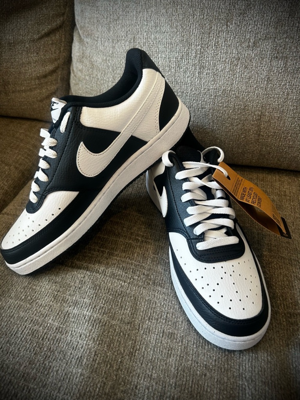 Nike Men’s Black and White Court Vision and everyday sneakers Size 10/10.5